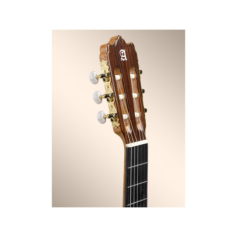 GUITARE ALHAMBRA 4P CEDRE