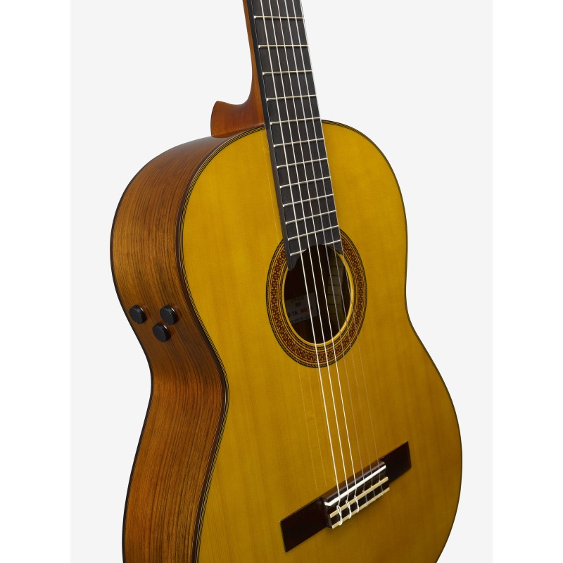 GUITARE YAMAHA TRANSACOUSTIC CLASSIQUE